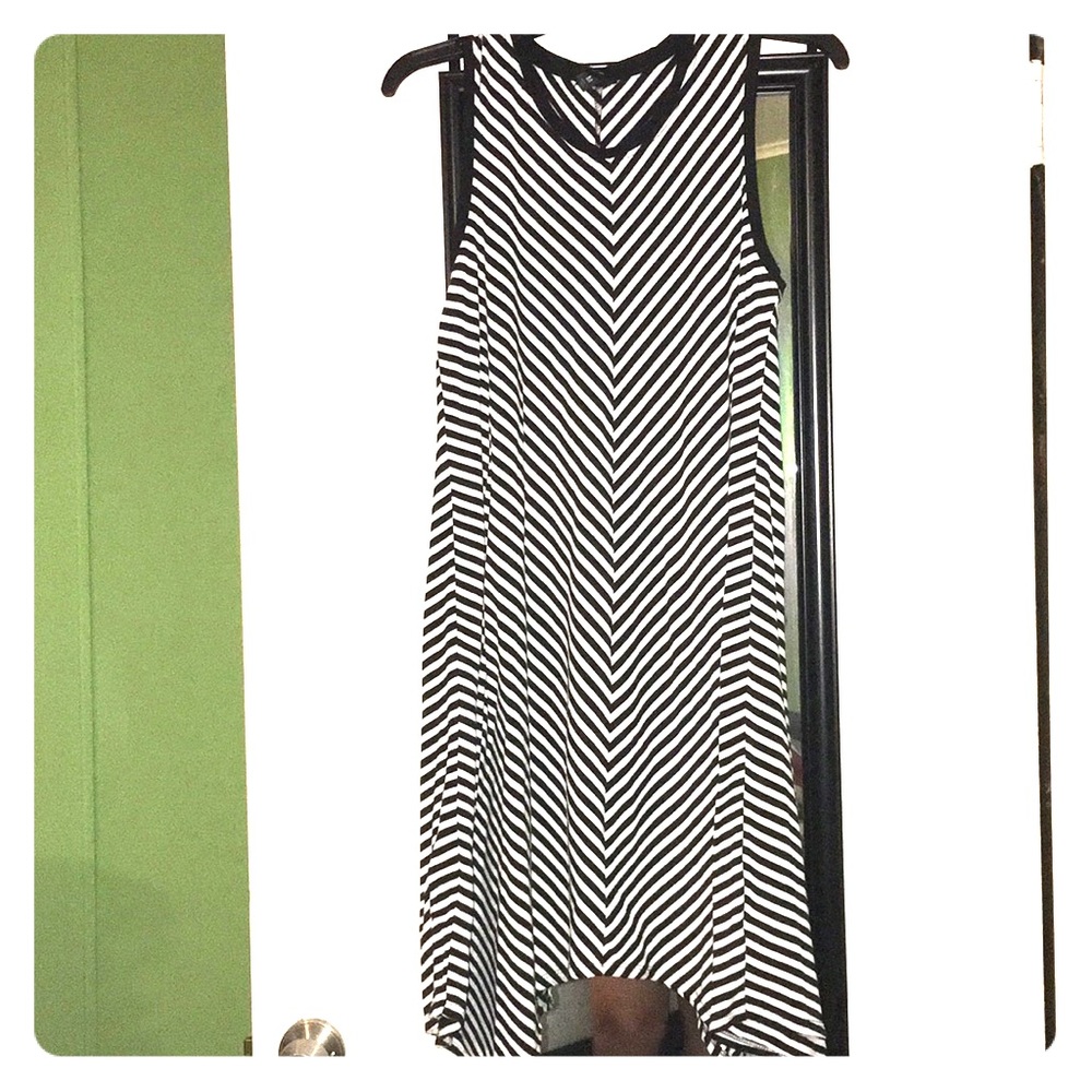3 for $15 Black & White Mossimo Dress